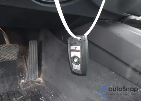 2014 BMW 328I xDrive z USA, uszkodzony, nr VIN WBA3B5G57ENS07515